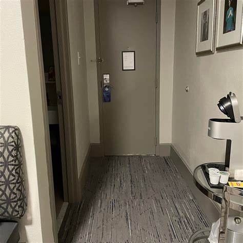 HOLIDAY INN EXPRESS CHICAGO - MAGNIFICENT MILE BY IHG - Hotel Reviews ...