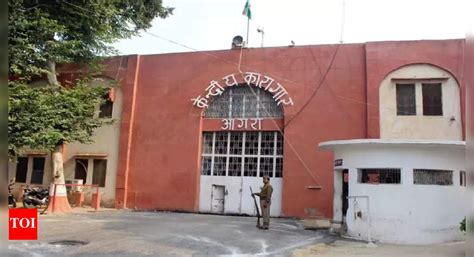 J&K: 38 prisoners from Jammu and Kashmir shifted to Agra central jail ...