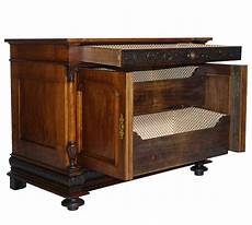 credenza bassa antico como cassettone credenza bassa classico noce credenza bassa antico como cassettone credenza bassa classico noce