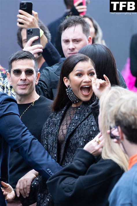 Zendaya Looks Stunning While Pictured Arriving At The Valentino Paris Fashion Week Show (134 ...