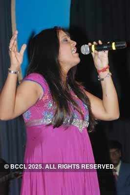 Students perfoming at the 10th Cultural Fest Saffron' 07 organised by ...