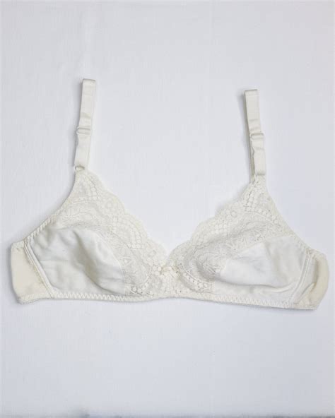 1970s ivory satin & lace bralette — Standing Ovation