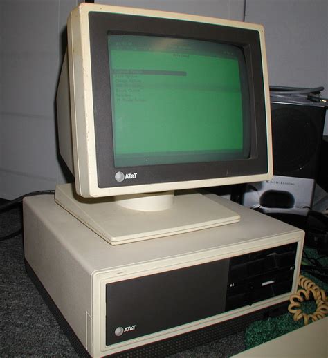 Old Desktop Computer 的图像结果