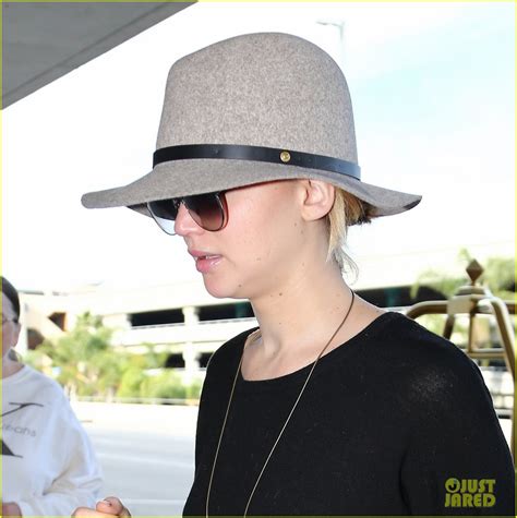 Jennifer Lawrence's Nude Photo Leak Compared to Sony Hack: Photo ...