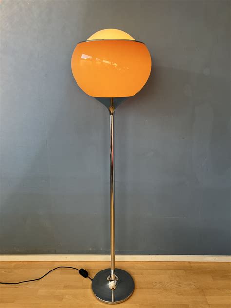 Vintage Guzzini Flash 'Bud Grande' Space Age Floor Lamp | #229086