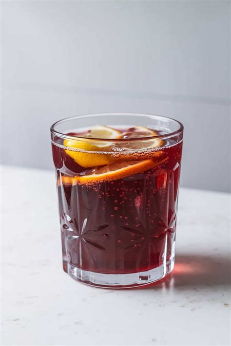 14 Common Red Wine Cocktails - HowdyKitchen