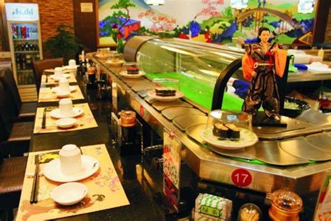 回转寿司餐厅装修设计效果如何让吃货们喜欢？深圳餐饮设计花万里