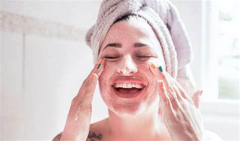 5 Habits You Need To Adopt To Keep Your Skin Safe - lifeberrys.com