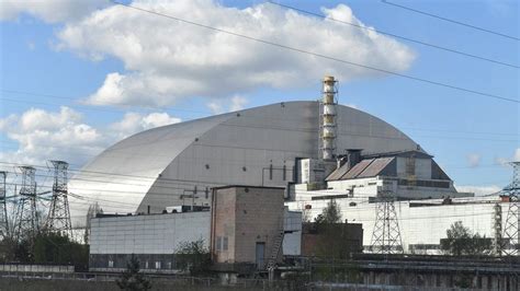 Russian troops looted Chernobyl nuclear power plant before withdrawing ...