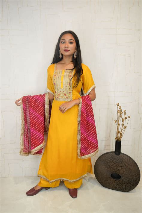 Mustard Yellow Ethnic Kurta Set | Vaya The Weaver