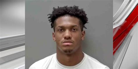 Alabama football player arrested on sodomy charge