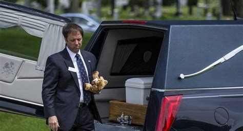 Glueckert Funeral Home helps Illinois charity bury abandoned babies ...