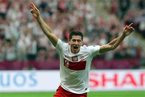 Buy Athah Designs Robert Lewandowski Wall Poster 13*19 inches Matte ...