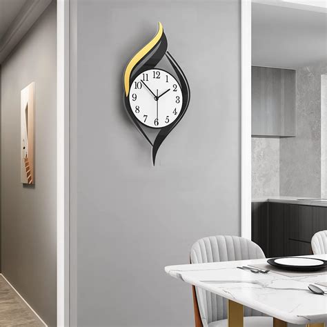 Acrylic Decorative Wall Clock at Lily Selwyn blog