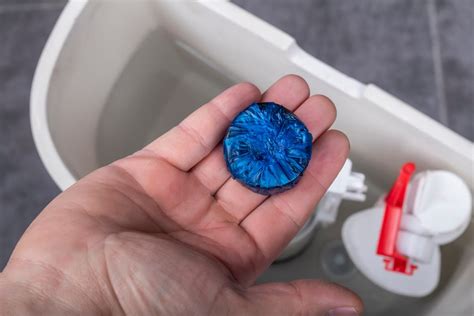 Simplify Your Cleaning Routine with Toilet Cleaner Blocks | Harpic