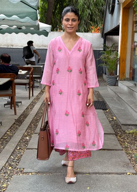 Embroidered Chanderi Silk Kurta With Lining – Chakori Ethnic