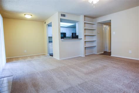 View Photos | Centre Oaks Apartments