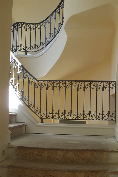 Railing In Spanish Means at Eduardo Myers blog