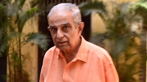 Bollywood mourns the demise of veteran film critic Rashid Irani