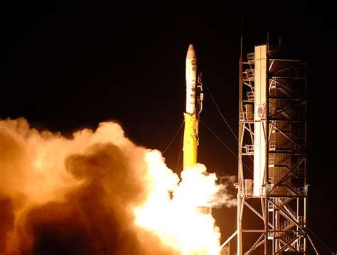 Recycling Warheads : Decommissioned Intercontinental Ballistic Missiles