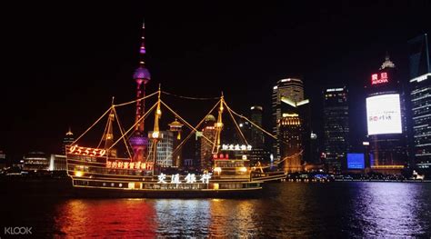 在上海坐船游览黄浦江，才花了2块钱，太划算了！,旅游,旅途风光,好看视频