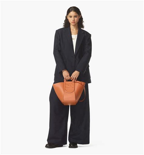 Large Mode Travia Shoulder Bag in Spanish Nappa Leather Cognac | MCM ®CN