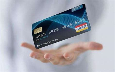 影响信用卡提额的因素有哪些？ - 用卡攻略 - 老侯说支付