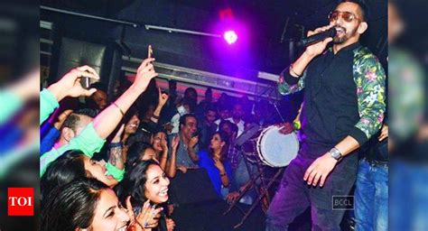 Jassi Gill and Babbal Rai perform at Capitol Club in Delhi | Events ...