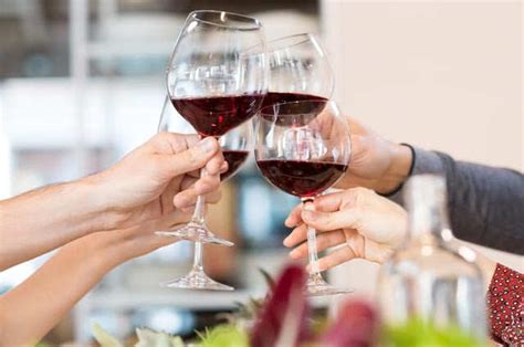 The Benefits of Red Wine for Health, Skin and Weight Loss | Femina.in