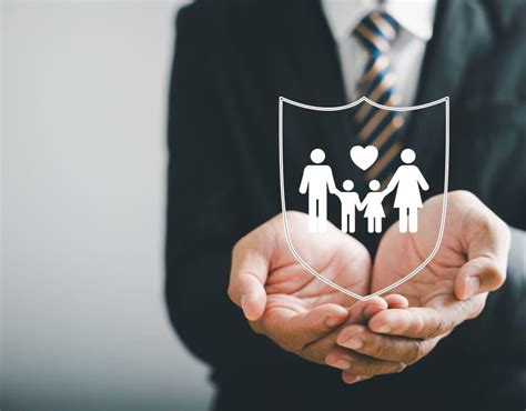4 Reasons to be Wary of Life Insurance Agents! | FinEdge