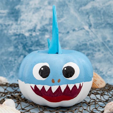 Baby Shark Pumpkin | Pumpkin carving templates, Pumpkin crafts, Painted ...