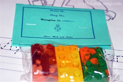 Lego Crayons- A Birthday Party Favor (plus free printable and other ...