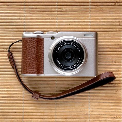 Small Fuji Digital Camera 的图像结果
