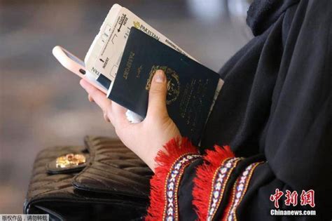 塔利班重新恢复发放护照 呼吁海外阿富汗人回国 - 封面新闻