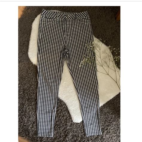 Forever 21 Women's Black and White Trousers | Depop