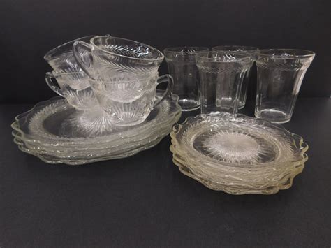 Vintage Clear Glass Scalloped Edge Dinnerware Set Glass | Etsy