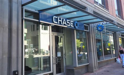 Chase and FirstBank rise in annual FDIC local deposit rankings ...