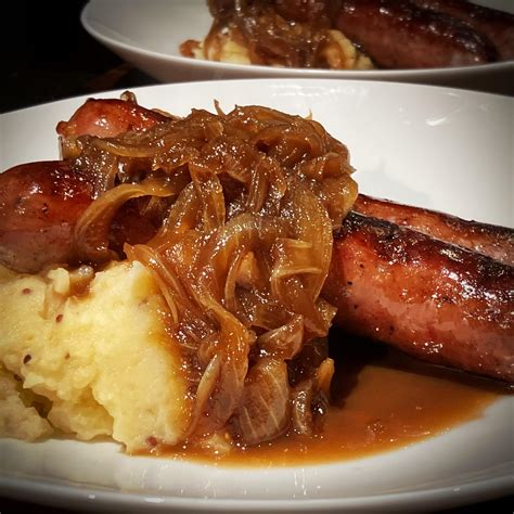 [OC] Bangers & Mash (substituting Niman Ranch Fat Tire beer brats for ...