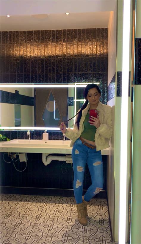 TW Pornstars - 1 pic. Jaye Summers. Twitter. Happy Holidaze. 4:30 AM - 25 Dec 2019