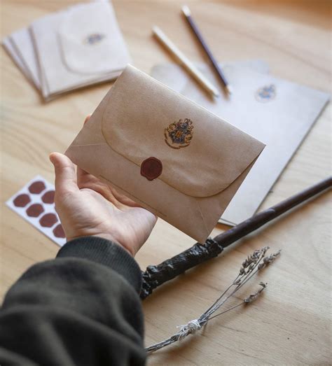 Official Harry Potter Writing Set - Hogwarts Acceptance Letter Writing ...