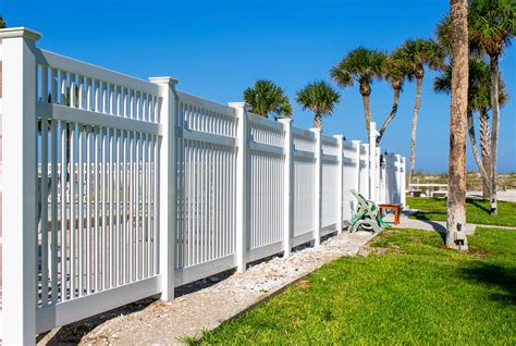 What Are The Different Types and Styles of Vinyl Fence?