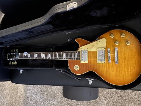 Is this figure real? : r/lego