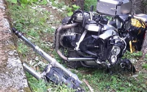 Stilfserjoch: Motorradfahrer verletzt sich bei Absturz schwer ...