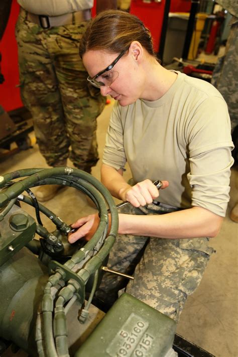 Mechanics build skills in RTS-Maintenance course at Fort McCoy ...