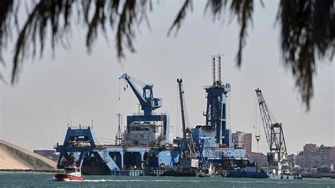 Egypt's Suez Canal revenue fell sharply in 2024 on regional tensions