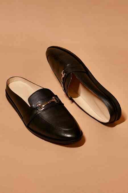 Buy Black Hoffler Nero Fibio Leather Mules For Men by Dmodot Online at ...