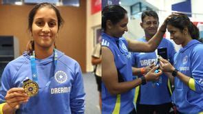 Smriti Mandhana's Family - Father, Mother, Siblings