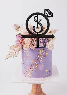 Ring cake topper