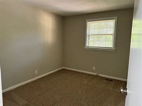 2BR Home in Prime Hillsboro/West End Location – $1,500/Month | Pet ...