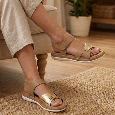 Ajanta Shoes – Stylish Footwear for Men, Women & Kids – Ajanta Shoes ...